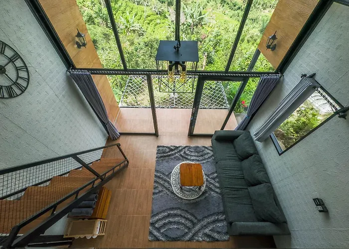 Alam Munduk Glamping